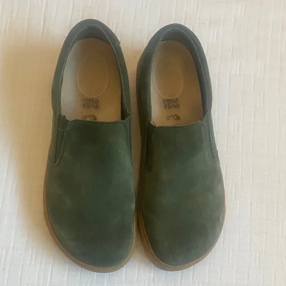 BIRKENSTOCK Dark Green Suede Slip-On Sneakers with Tan Soles - Picture 7 of 8